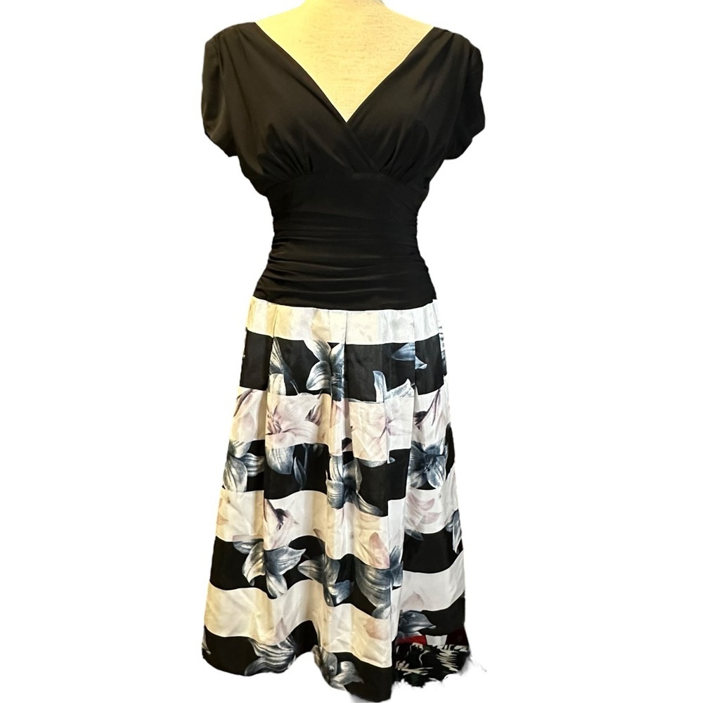 Ignite Evenings Black White Striped Floral‎ Cocktail Dress NWT Size 8 #9184113